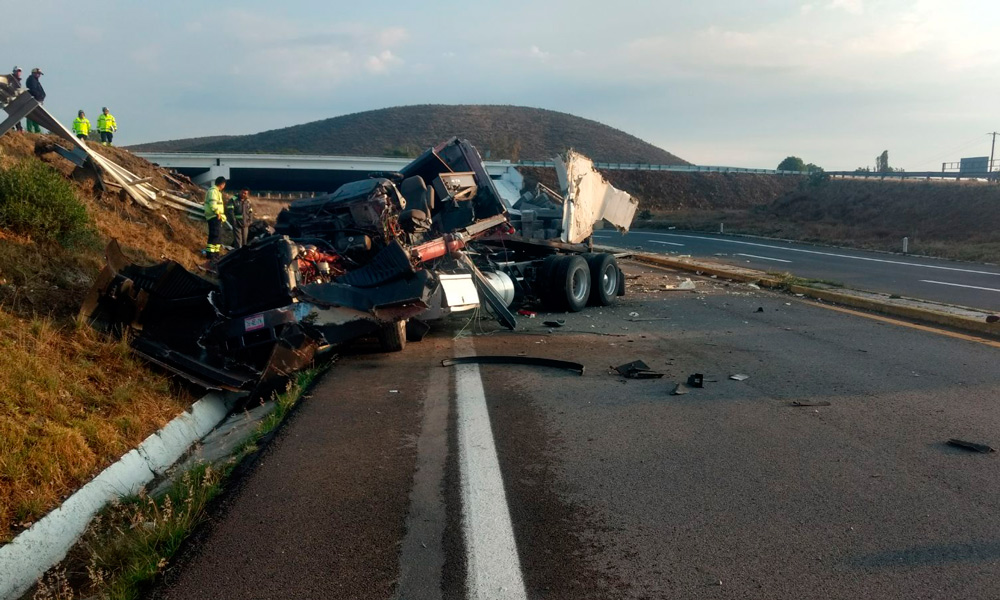 Sobreviven a percances en carreteras de Puebla