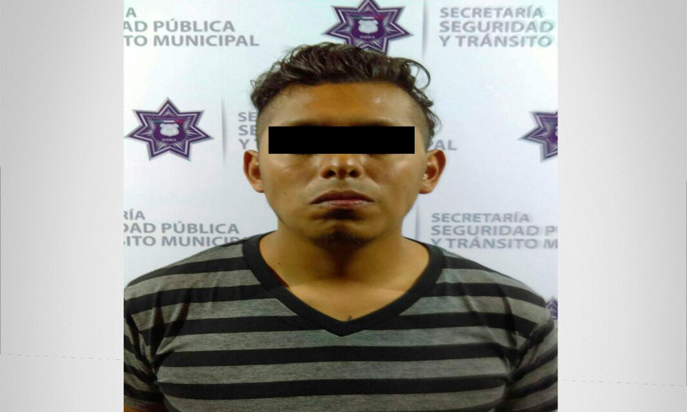 Se refugia asaltante en un supermercado