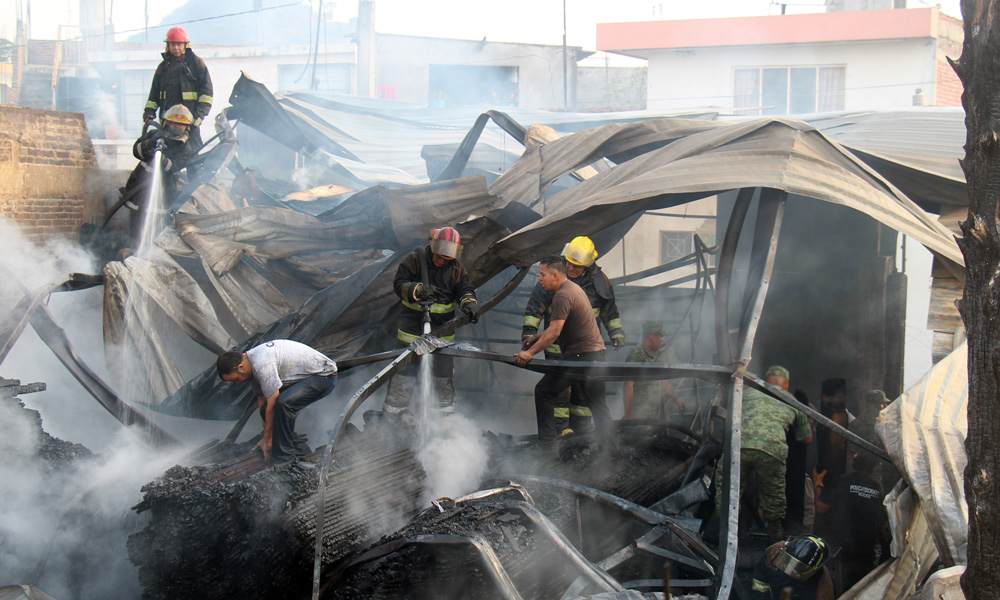 Acaba fuego con una maderería en Atlixco