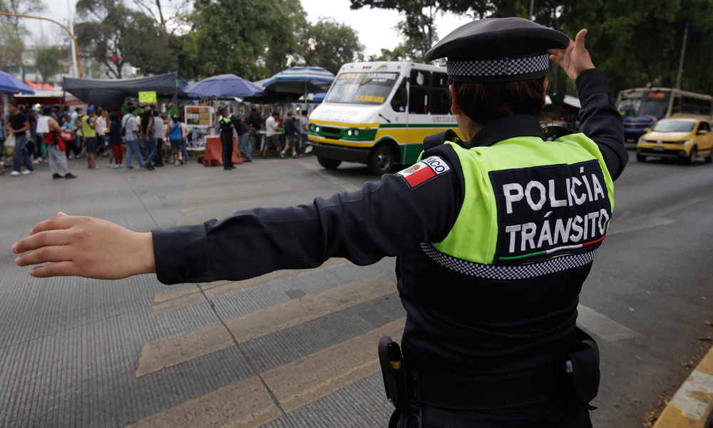 Indagan presunto abuso de agente de Tránsito