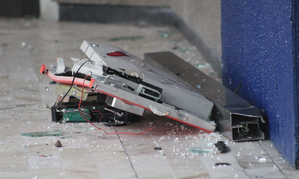 Roban cajeros de Plaza Ánimas