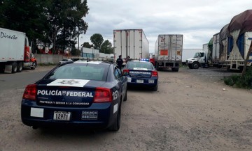 Arrestan federales a cinco personas