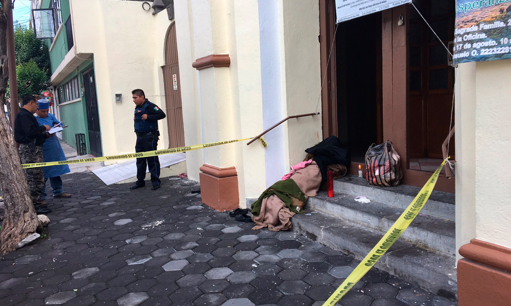 Muere mujer al pie del templo de la Sagrada Familia