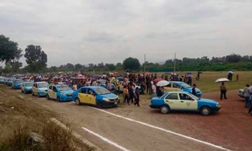 Taxistas despiden a su compañero asesinado