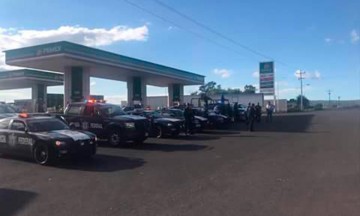 Ladrones se sirven con la cuchara grande