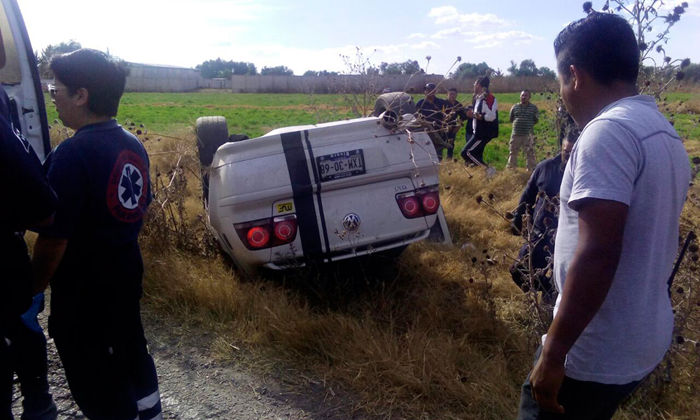 Aparatosa volcadura deja un lesionado en Tecamachalco