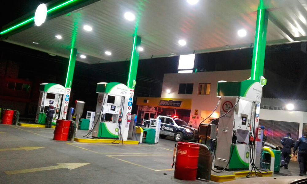 Sujetos armados atracan gasolinera BP en la 11 Sur