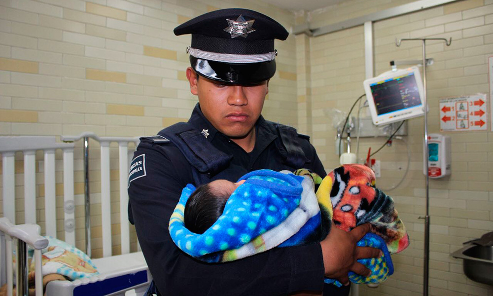 Rescatan a recién nacido abandonado