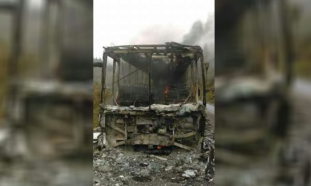 Comando quema autobús