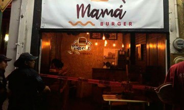 Indagan posible ajuste de cuentas por balacera en Mamá Burger