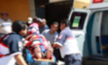 Recibe menor trabajador descarga el&eacute;ctrica 