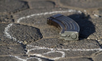 Encapuchados asaltan bar Cornelios