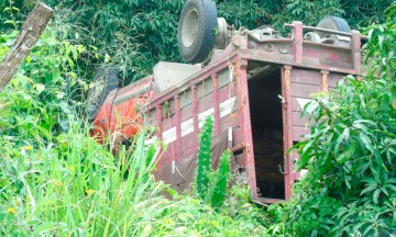 Frenan accidentes viales la vida de dos hombres 