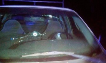 Hacen campaña entre amenazas y atentados