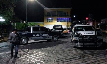 Se cuelga joven en separos de Acatlán