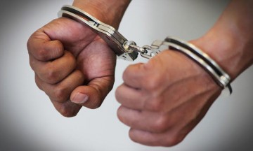 Aseguran a policía de Coyomeapan por el asesinato de su esposa 