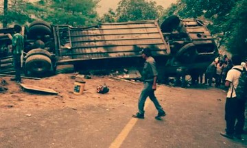 Vuelca autobús: hay cinco lesionados 