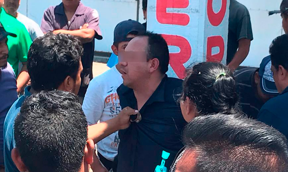 Salvan a cacos de furia vecinal en Huejotzingo