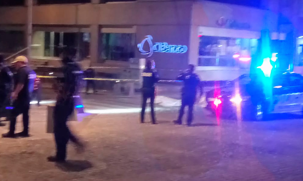 Balean a transeúnte en avenida Juárez