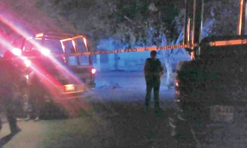 Chocan policías y vecinos de Coyomeapan; hay dos heridos de bala  