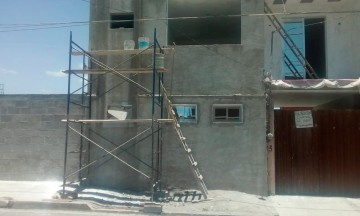 Sufre ca&iacute;da desde 4 metros mientras trabajaba