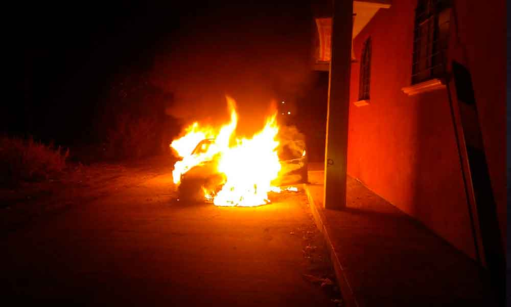 Se incendia  auto en San Martín Texmelucan