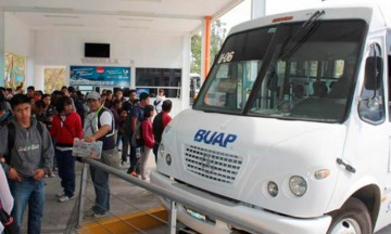 Detienen a dos hombres por asalto a transporte BUAP 