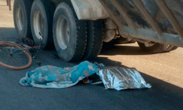 Arrolla tractocami&oacute;n a ciclista en la Puebla-Tehuac&aacute;n