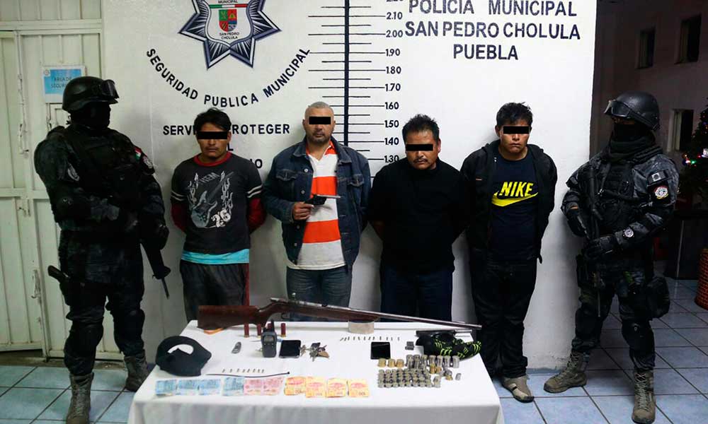 Caen cuatro por robo de vehículo en San Pedro Cholula