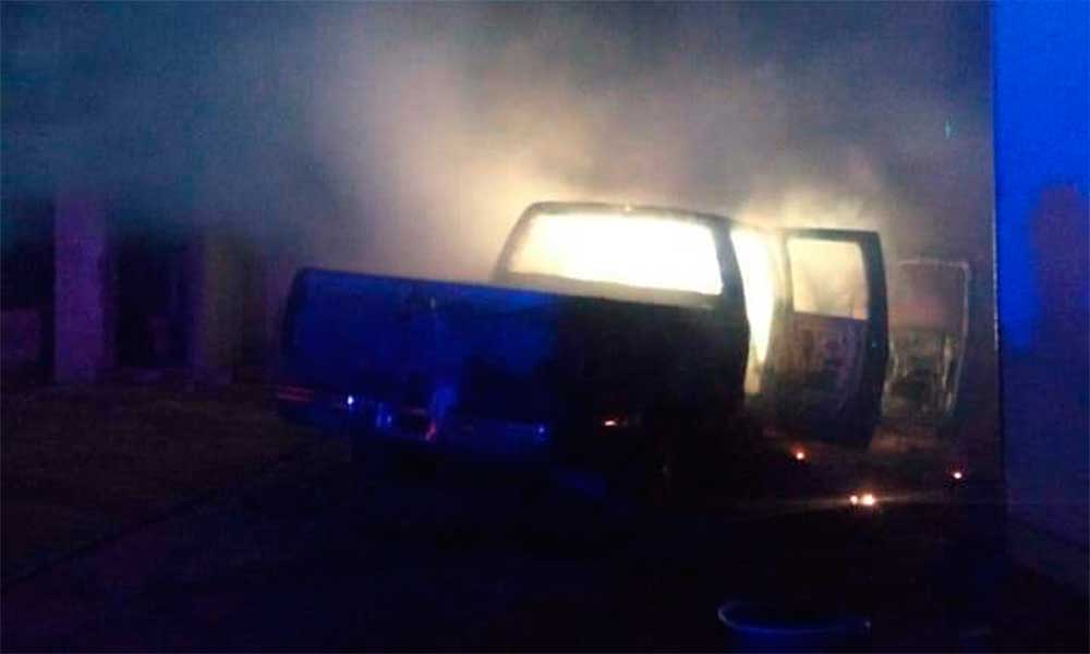 Registran incendio de camioneta en Huixcolotla