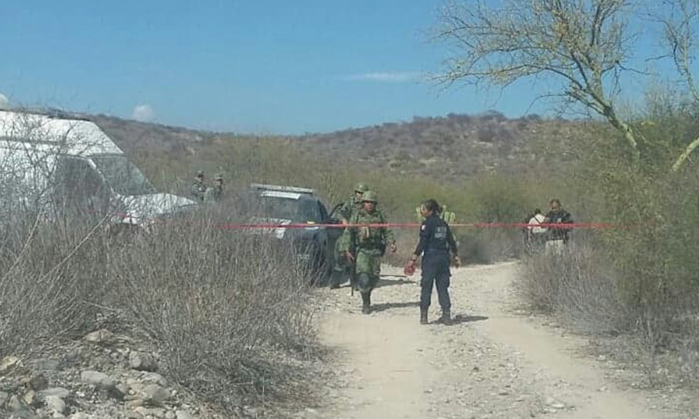 Hallan cuerpos embolsados en una fosa clandestina de Miahuatlán