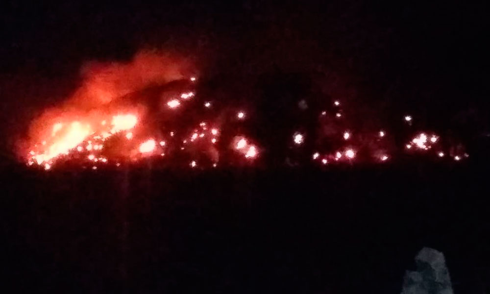 Se incendia relleno sanitario en Texmelucan