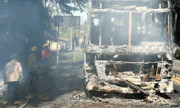 Consume incendio autobús de pasajeros en la México-Tuxpan