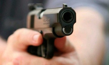 Detienen a dos por portar armas sin licencia 