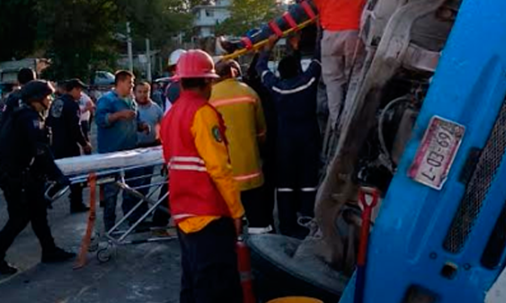 Volcadura en Zacatlán deja cuatro lesionados