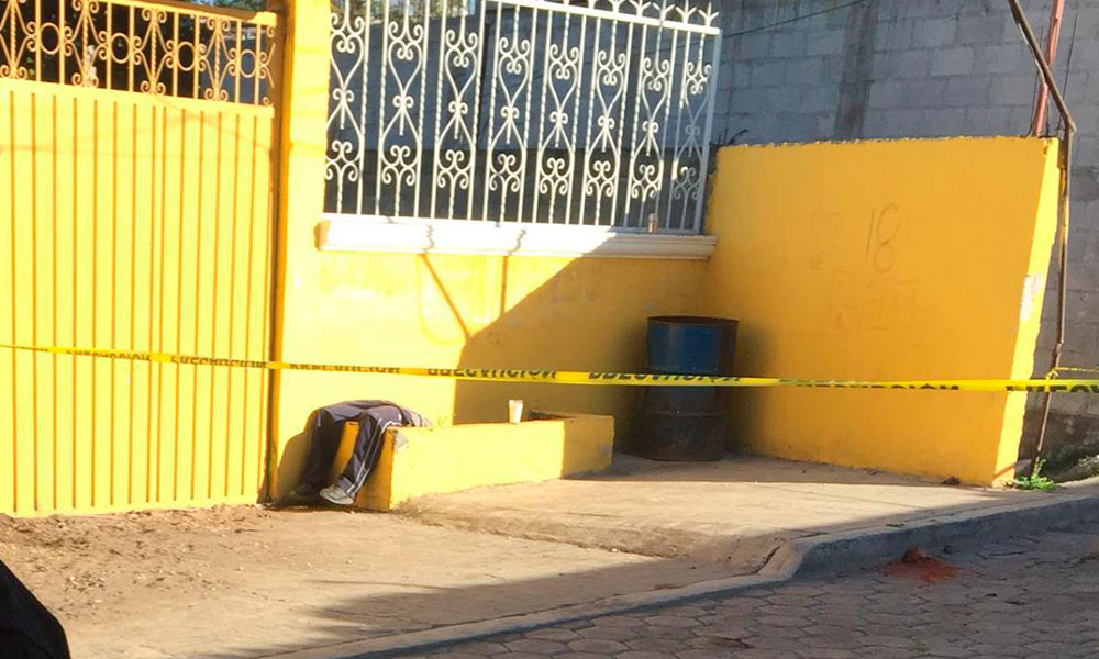 Asesinan a joven con 9 impactos de bala en Tepeojuma