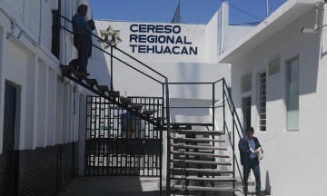 Hallan celulares al interior del Cereso de Tehuacán