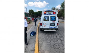Indigente se accidenta en el puente de Analco