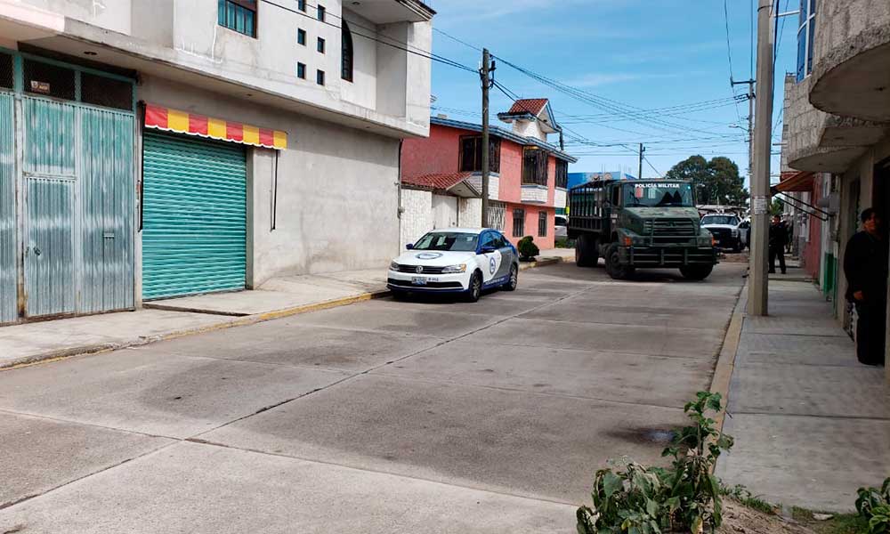 Catean domicilio y recuperan dos pipas con combustible robado en Tepatlaxco