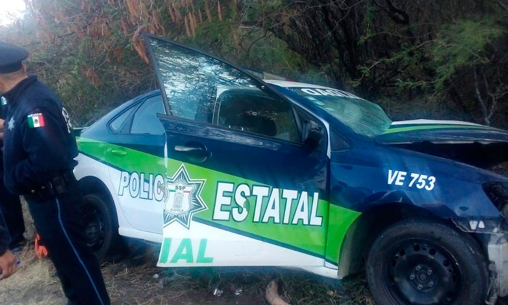 Hospitalizan al delegado de Acatlán y acompañante por choque