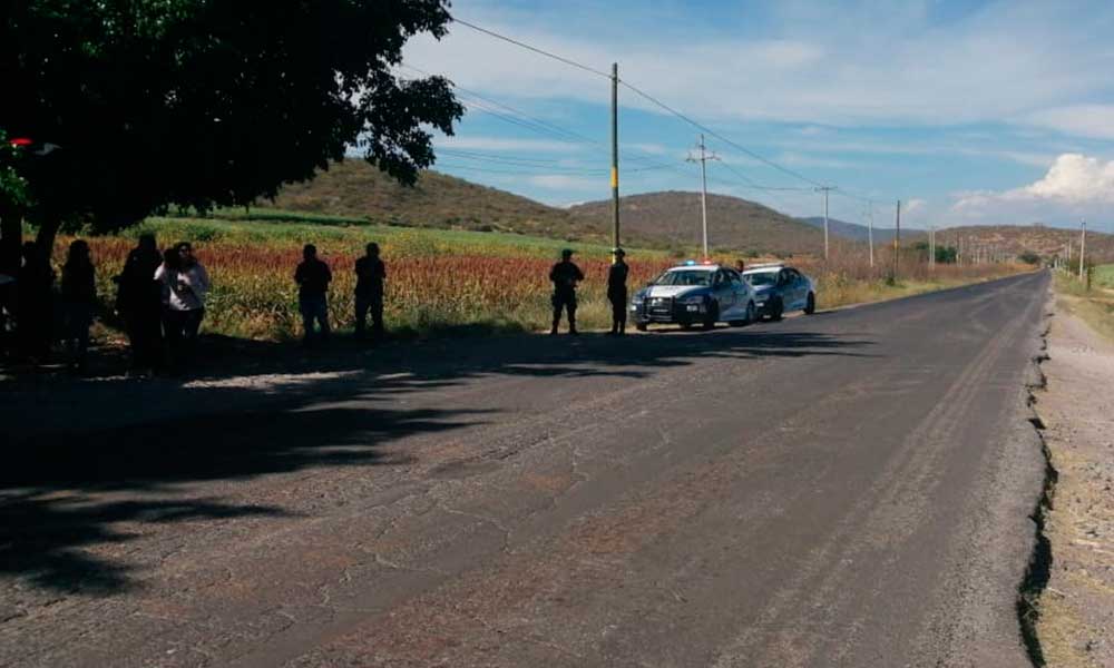 Arrollan a cinco estudiantes frente a escuela en Chietla