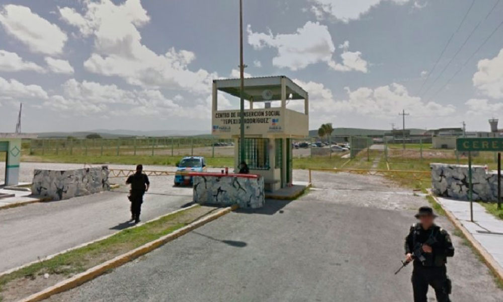 Explosión deja 6 internos lesionados en penal de Tepexi