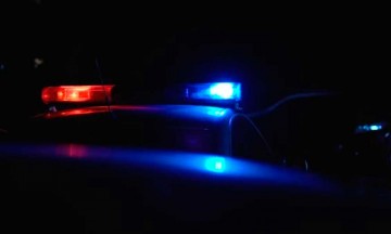 Motociclista choca con autom&oacute;vil y pierde la vida