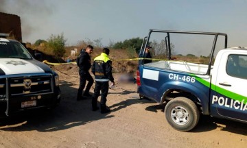 Hallan cuerpo torturado, baleado y emplayado en Tecamachalco