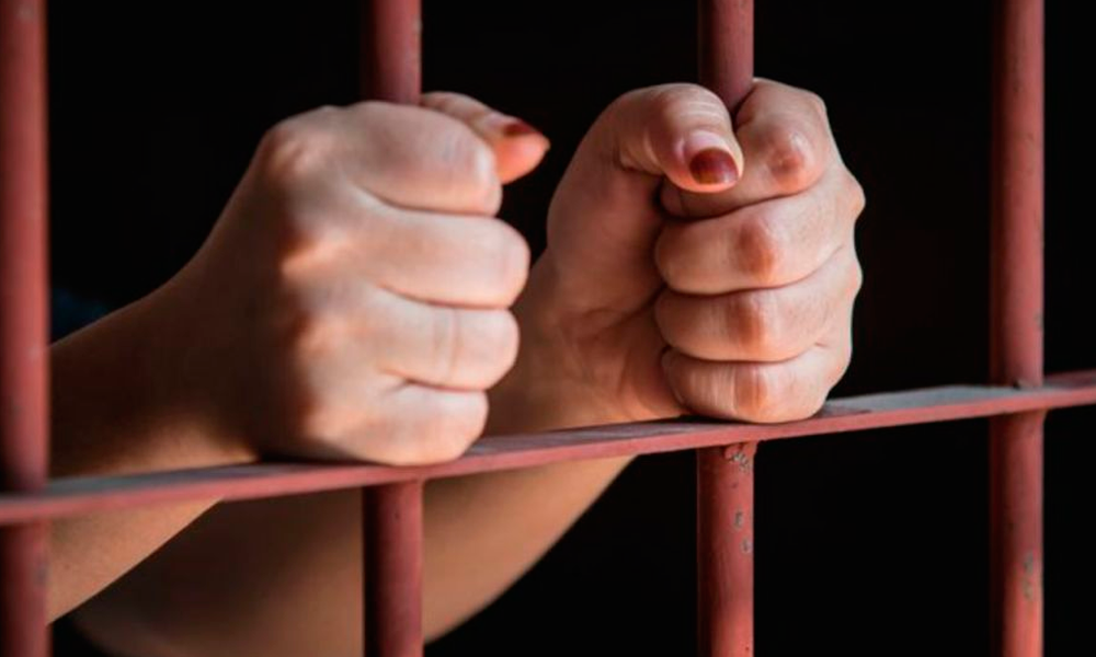 A prisión maestra acusada de asesinar a su hija en Cholula