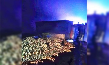 Vuelca camión cargado de naranjas en Hueytamalco