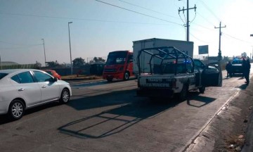 Chocan patrulla de Huejotzingo en bulevar Aeropuerto