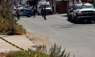 Balean a hombre dentro de su vehículo en San Felipe Hueyotlipan; pierde la vida