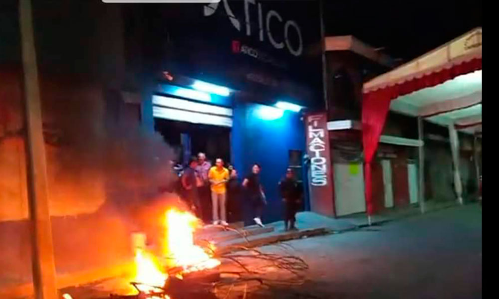 Habitantes de Altepexi intentaron quemar un bar