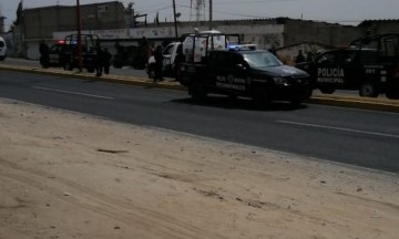 Comando armado asalta a repartidores de una pipa de gas 